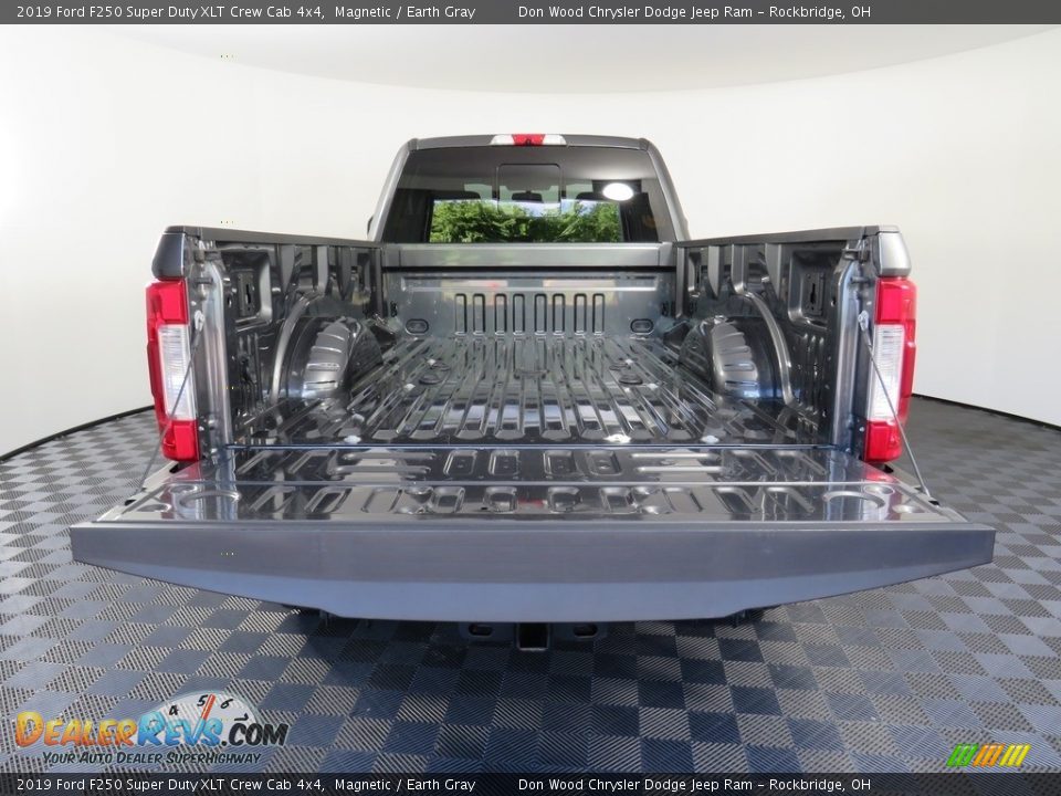 2019 Ford F250 Super Duty XLT Crew Cab 4x4 Magnetic / Earth Gray Photo #15