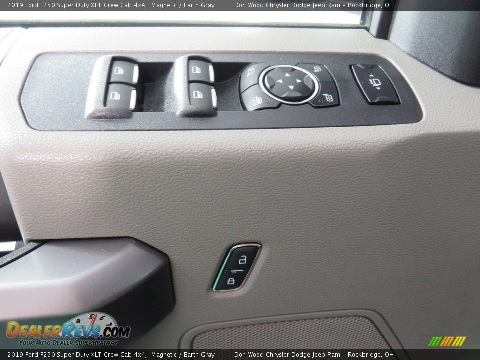 2019 Ford F250 Super Duty XLT Crew Cab 4x4 Magnetic / Earth Gray Photo #29