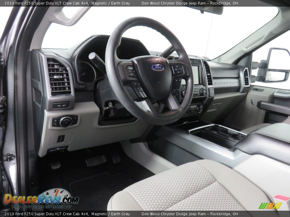2019 Ford F250 Super Duty XLT Crew Cab 4x4 Magnetic / Earth Gray Photo #32