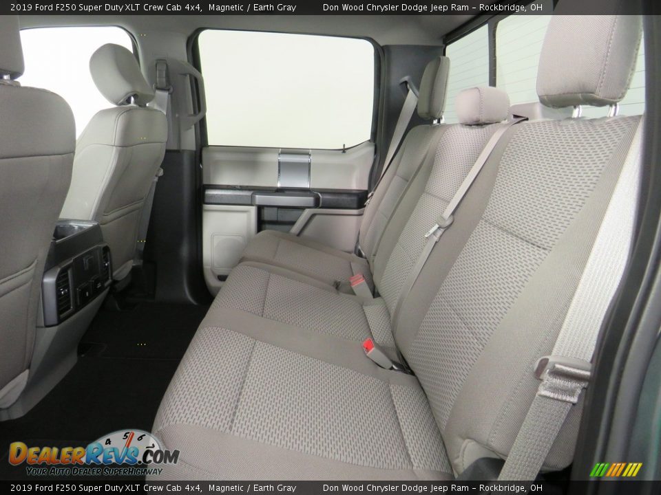 2019 Ford F250 Super Duty XLT Crew Cab 4x4 Magnetic / Earth Gray Photo #35