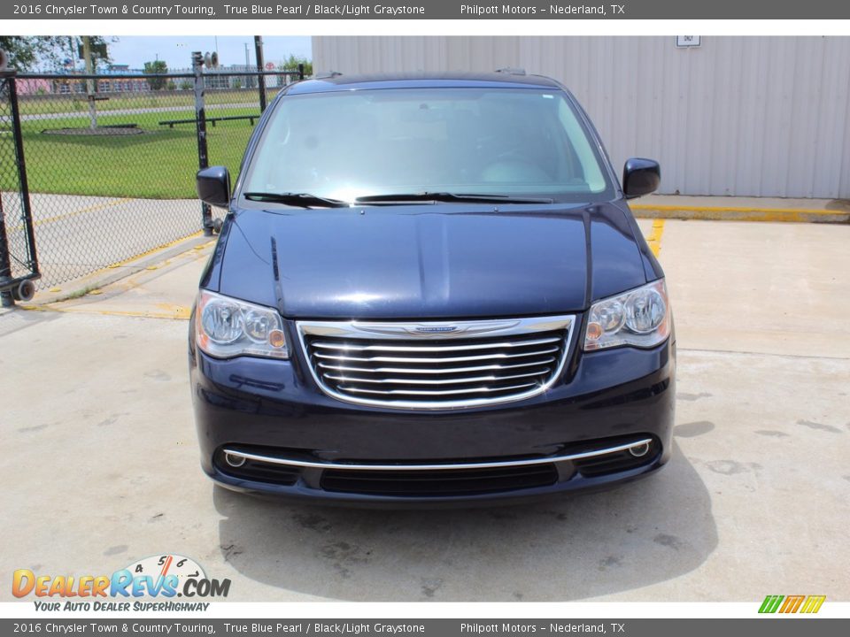 2016 Chrysler Town & Country Touring True Blue Pearl / Black/Light Graystone Photo #3