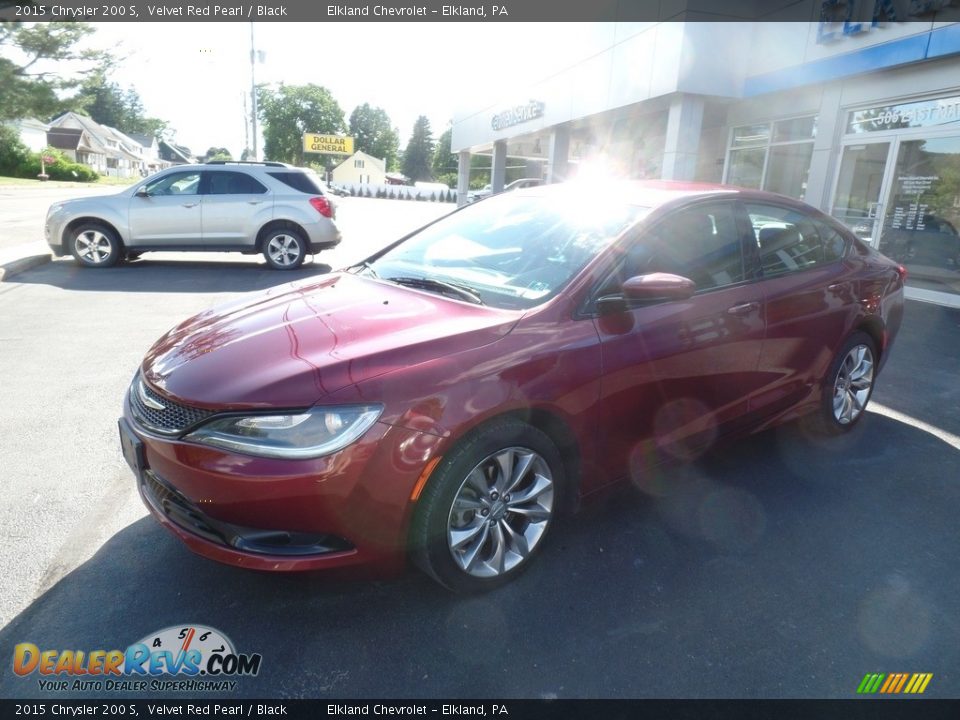 2015 Chrysler 200 S Velvet Red Pearl / Black Photo #1