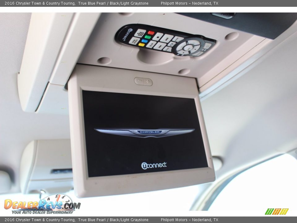 2016 Chrysler Town & Country Touring True Blue Pearl / Black/Light Graystone Photo #26