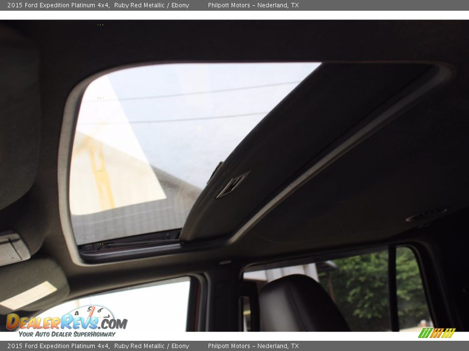 2015 Ford Expedition Platinum 4x4 Ruby Red Metallic / Ebony Photo #24