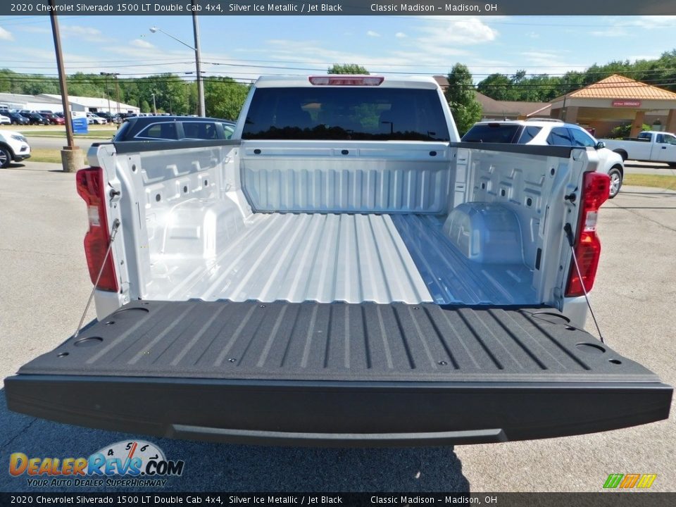 2020 Chevrolet Silverado 1500 LT Double Cab 4x4 Silver Ice Metallic / Jet Black Photo #9