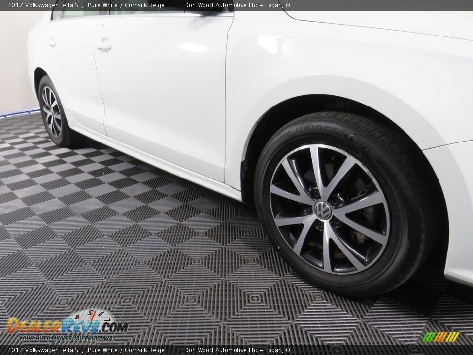 2017 Volkswagen Jetta SE Pure White / Cornsilk Beige Photo #5