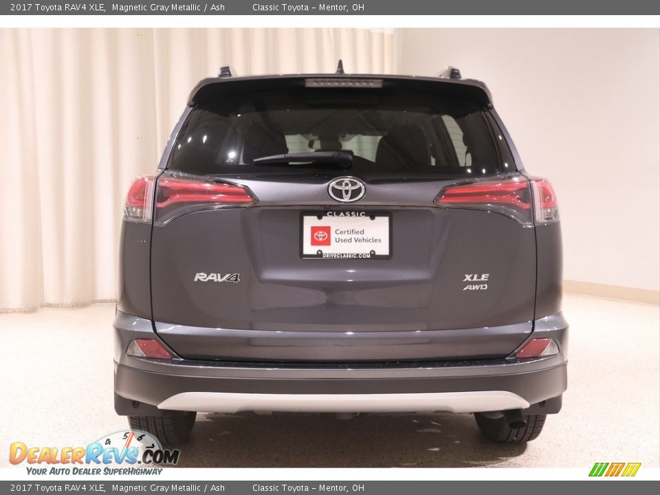 2017 Toyota RAV4 XLE Magnetic Gray Metallic / Ash Photo #17