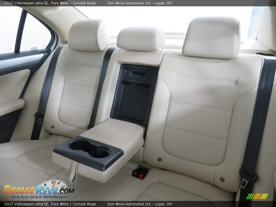 Rear Seat of 2017 Volkswagen Jetta SE Photo #30