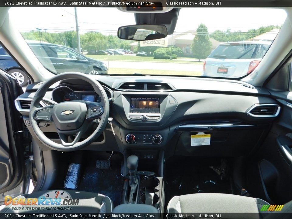 Dashboard of 2021 Chevrolet Trailblazer LS AWD Photo #13