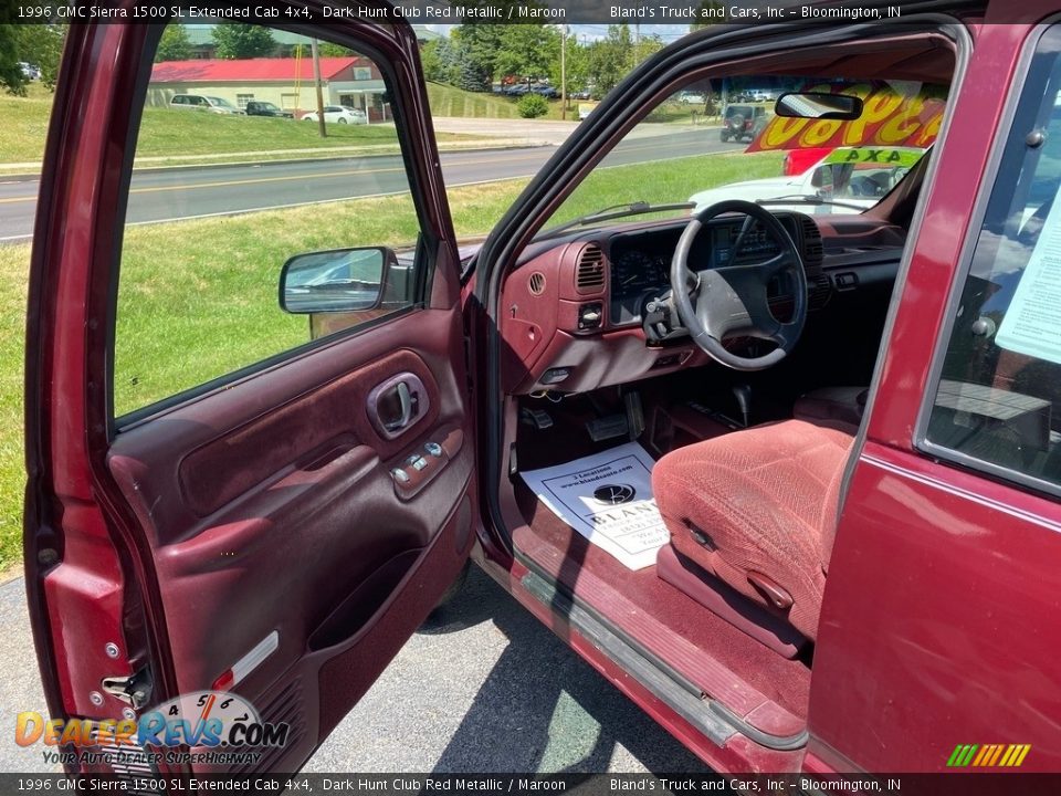 1996 GMC Sierra 1500 SL Extended Cab 4x4 Dark Hunt Club Red Metallic / Maroon Photo #6