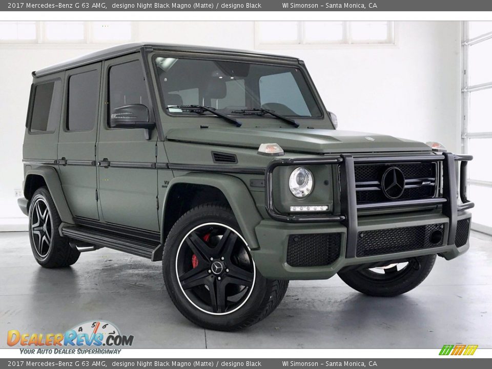 Front 3/4 View of 2017 Mercedes-Benz G 63 AMG Photo #34