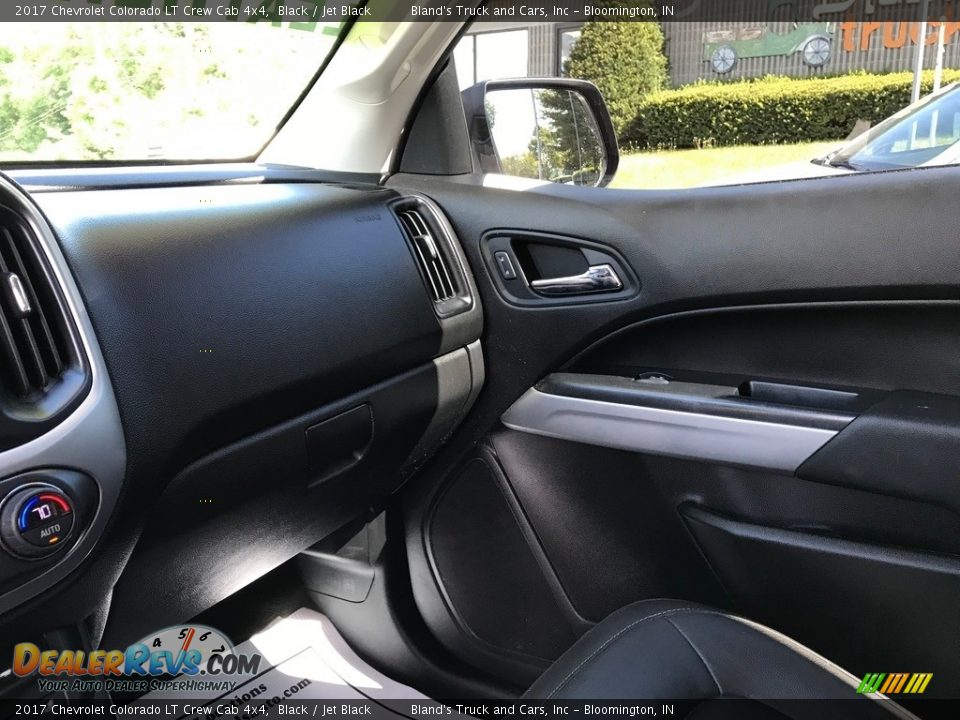 2017 Chevrolet Colorado LT Crew Cab 4x4 Black / Jet Black Photo #29