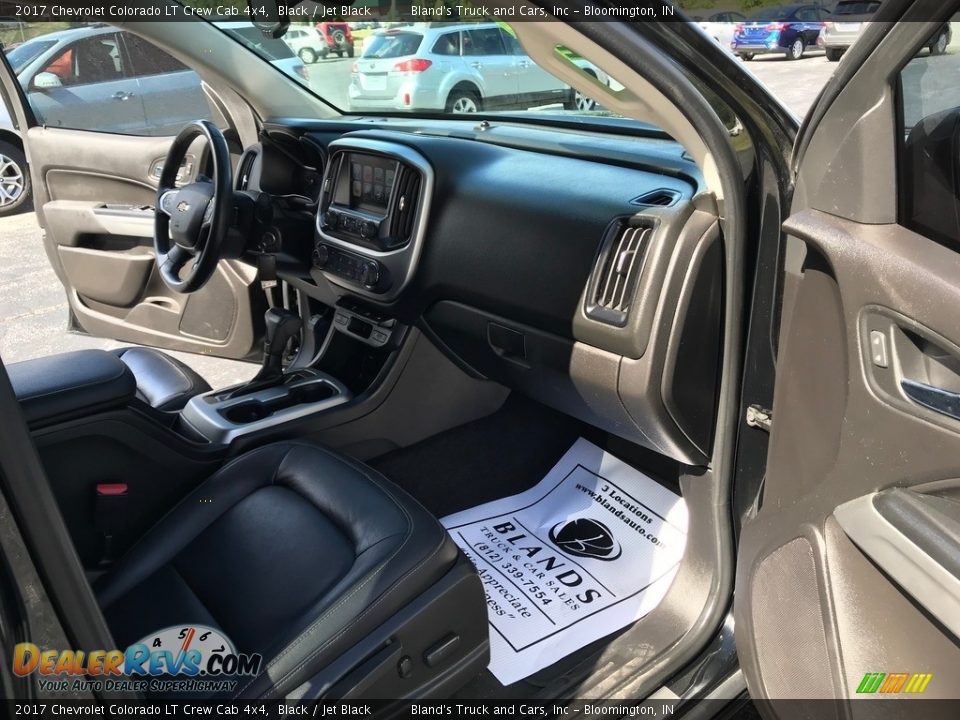 2017 Chevrolet Colorado LT Crew Cab 4x4 Black / Jet Black Photo #34