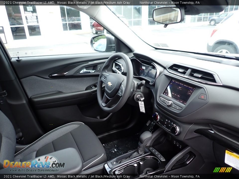 Dashboard of 2021 Chevrolet TrailBlazer LS AWD Photo #11