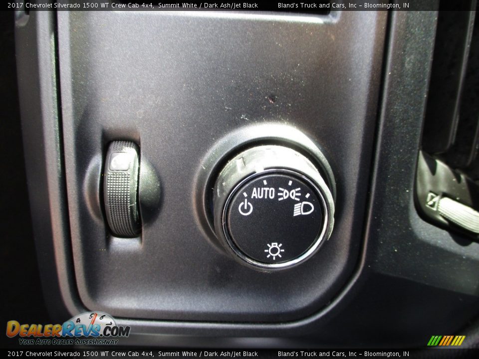 2017 Chevrolet Silverado 1500 WT Crew Cab 4x4 Summit White / Dark Ash/Jet Black Photo #11
