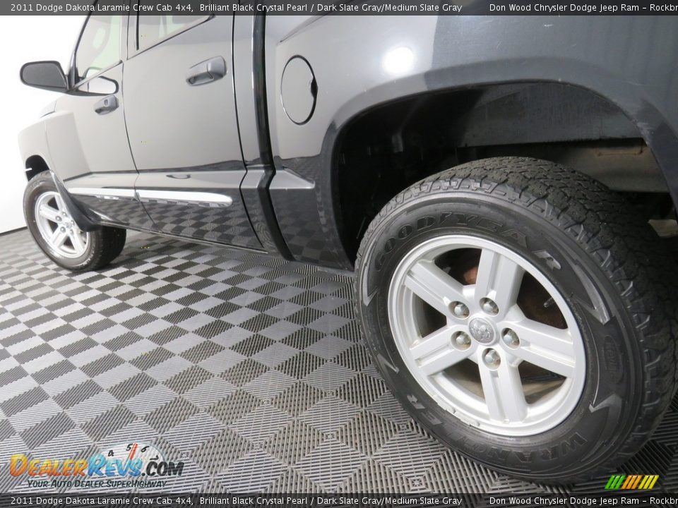 2011 Dodge Dakota Laramie Crew Cab 4x4 Brilliant Black Crystal Pearl / Dark Slate Gray/Medium Slate Gray Photo #9