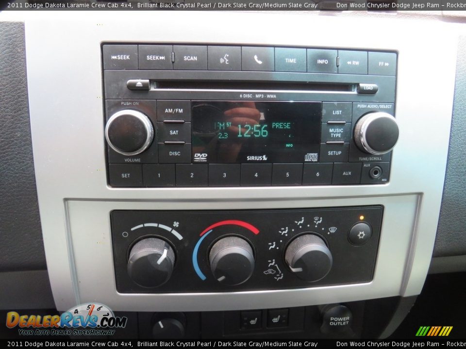 Controls of 2011 Dodge Dakota Laramie Crew Cab 4x4 Photo #24