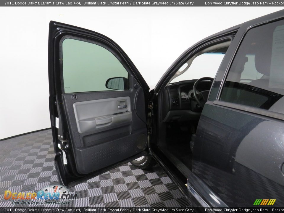 2011 Dodge Dakota Laramie Crew Cab 4x4 Brilliant Black Crystal Pearl / Dark Slate Gray/Medium Slate Gray Photo #26