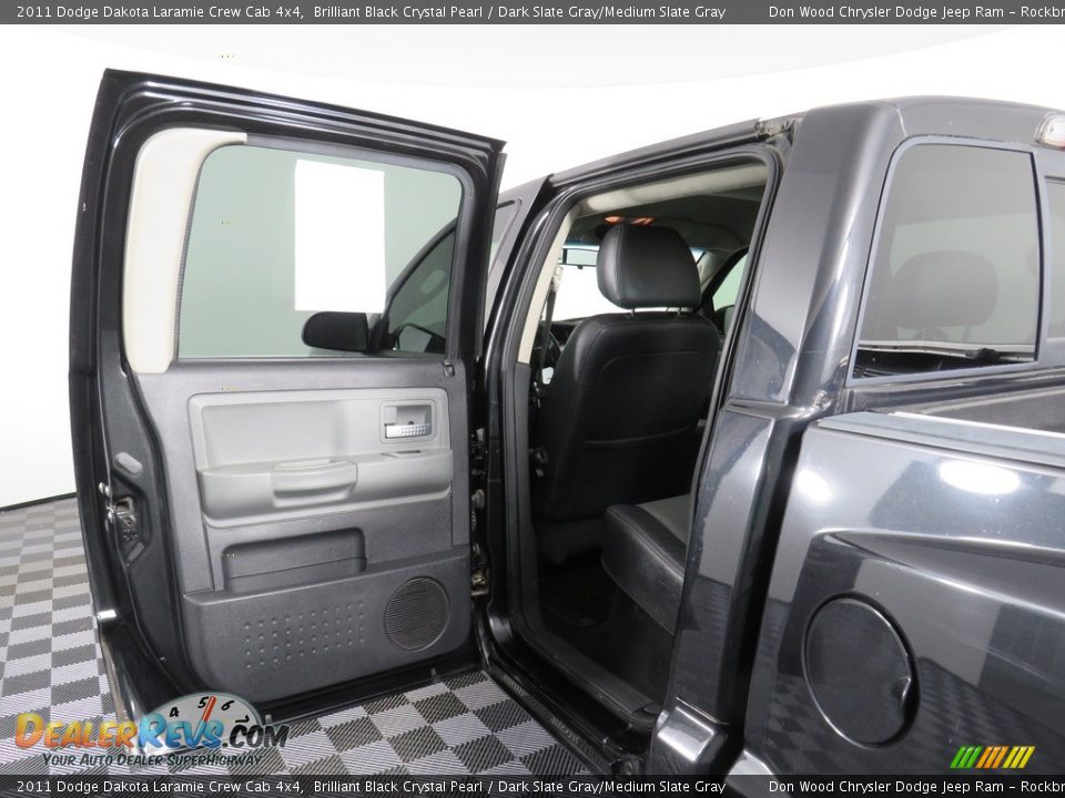 2011 Dodge Dakota Laramie Crew Cab 4x4 Brilliant Black Crystal Pearl / Dark Slate Gray/Medium Slate Gray Photo #29