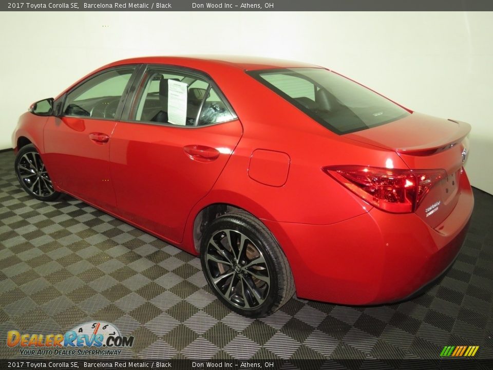 2017 Toyota Corolla SE Barcelona Red Metalic / Black Photo #8