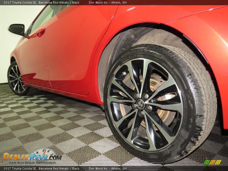 2017 Toyota Corolla SE Barcelona Red Metalic / Black Photo #9