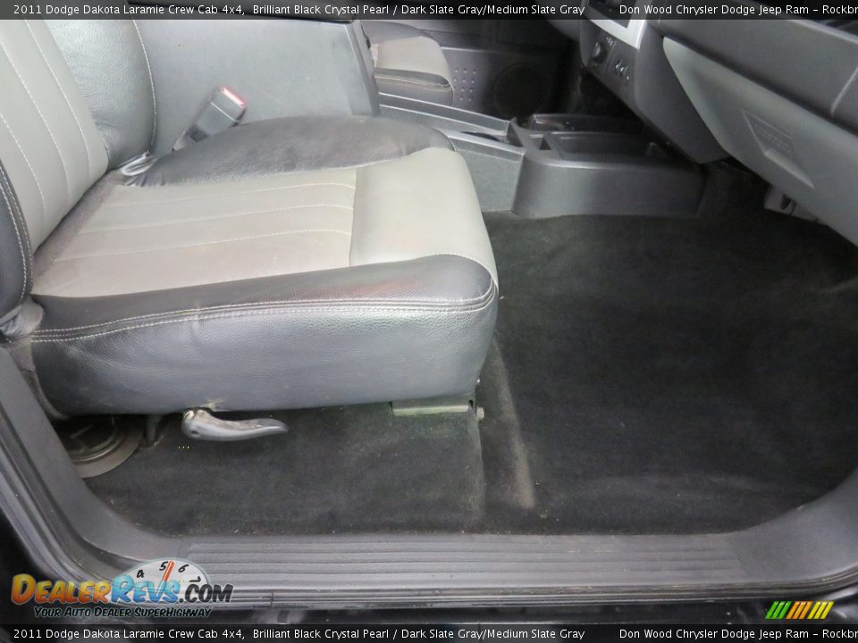 Front Seat of 2011 Dodge Dakota Laramie Crew Cab 4x4 Photo #35