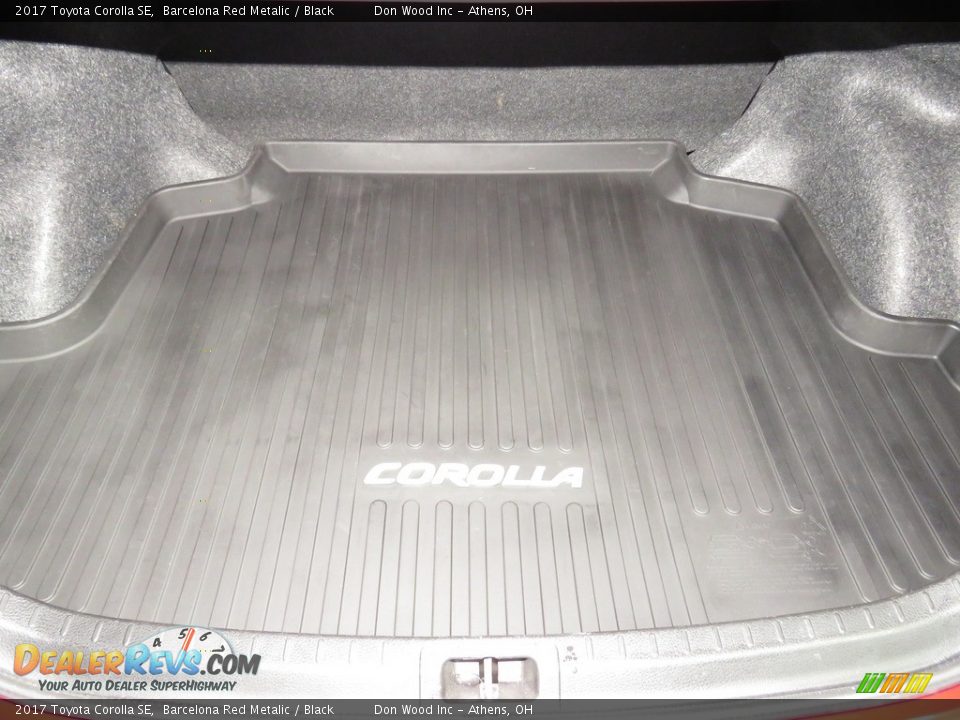 2017 Toyota Corolla SE Barcelona Red Metalic / Black Photo #12