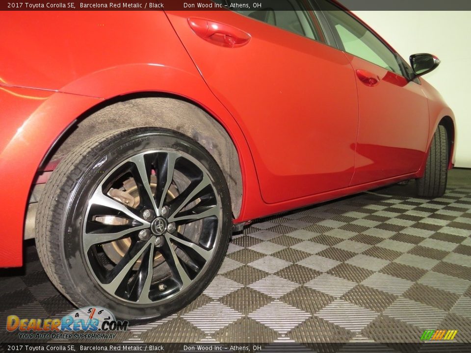 2017 Toyota Corolla SE Barcelona Red Metalic / Black Photo #14