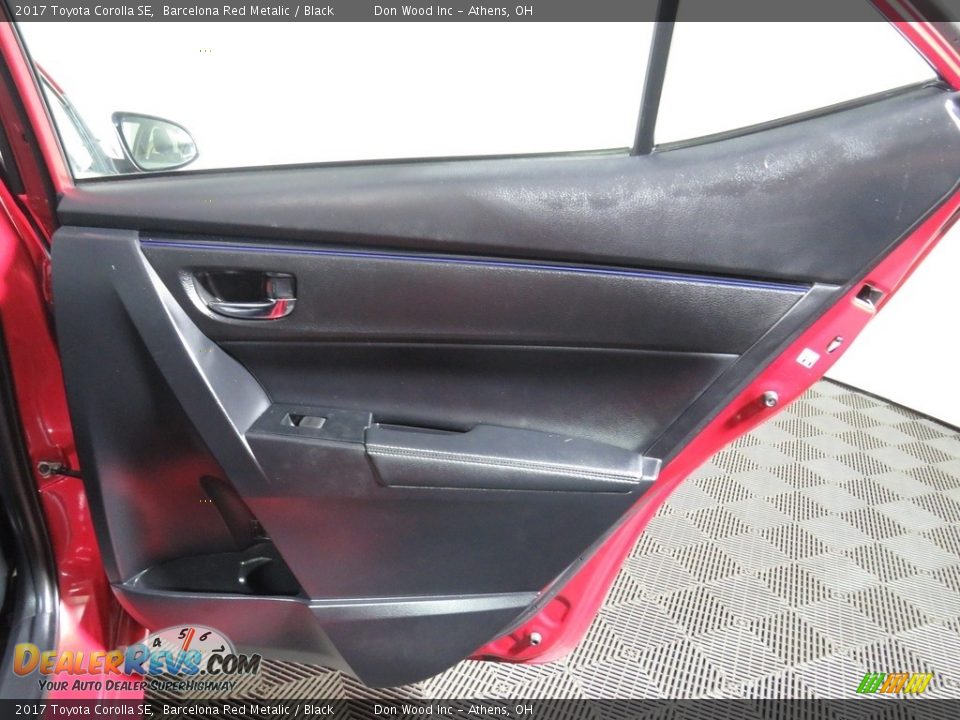 2017 Toyota Corolla SE Barcelona Red Metalic / Black Photo #21