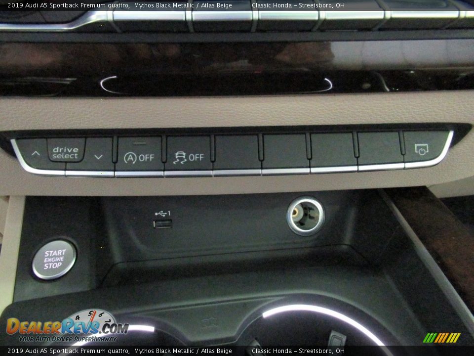 Controls of 2019 Audi A5 Sportback Premium quattro Photo #32