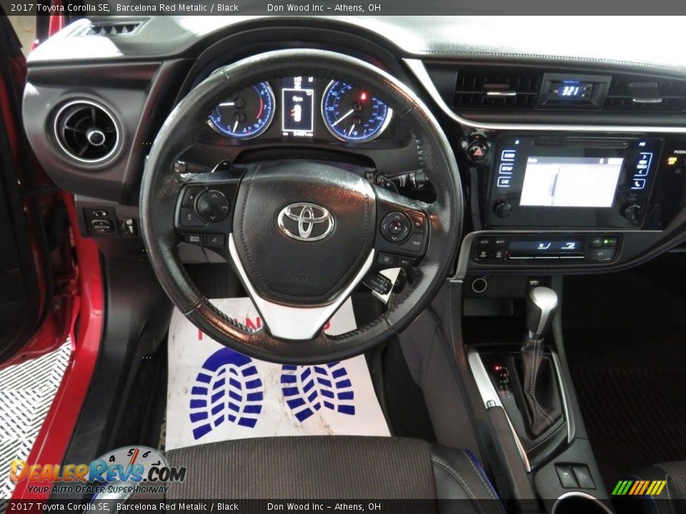 2017 Toyota Corolla SE Barcelona Red Metalic / Black Photo #28