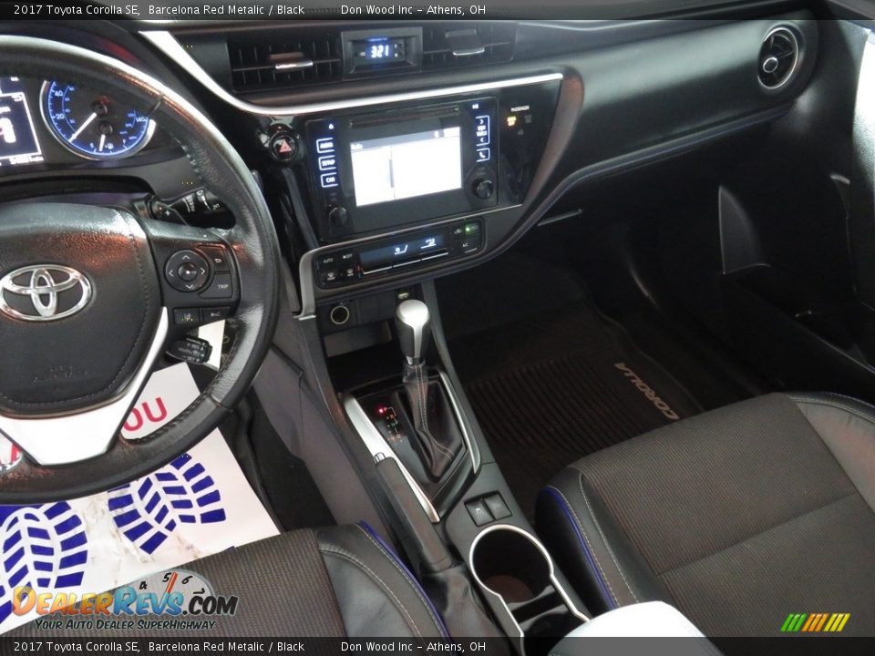 2017 Toyota Corolla SE Barcelona Red Metalic / Black Photo #29