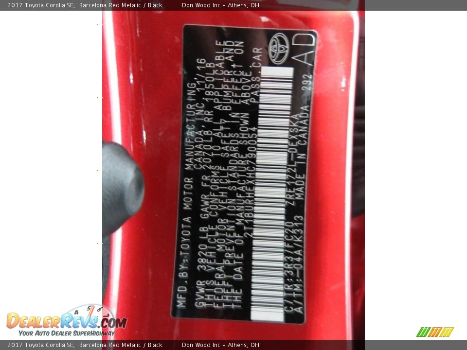 2017 Toyota Corolla SE Barcelona Red Metalic / Black Photo #31