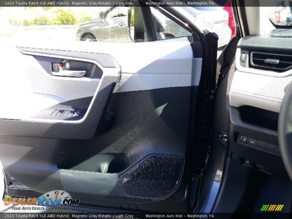 2020 Toyota RAV4 XLE AWD Hybrid Magnetic Gray Metallic / Light Gray Photo #7