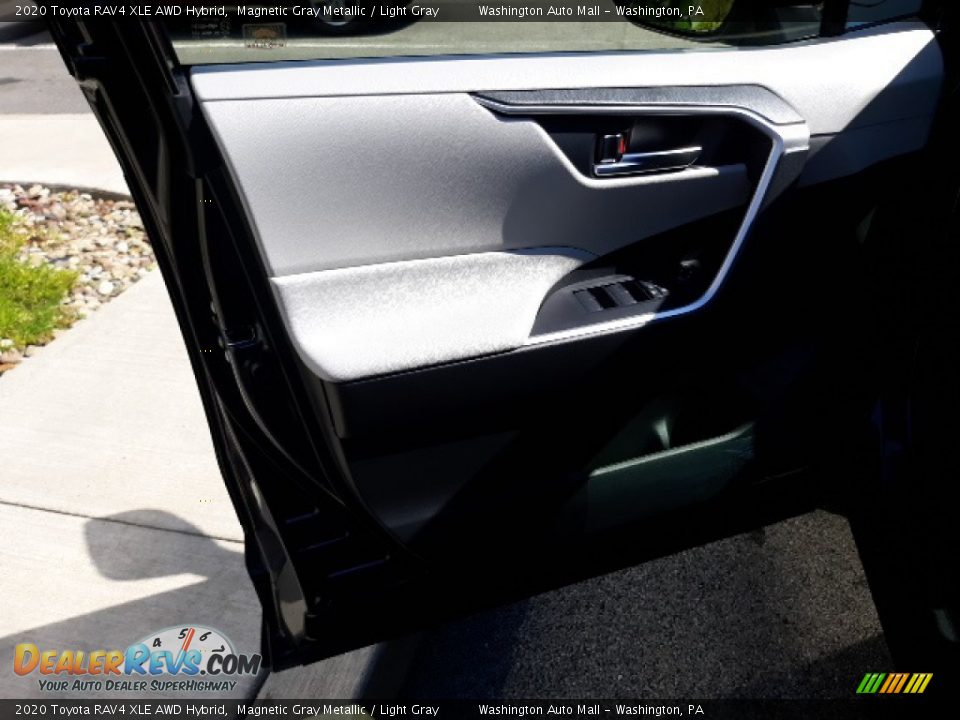 2020 Toyota RAV4 XLE AWD Hybrid Magnetic Gray Metallic / Light Gray Photo #23