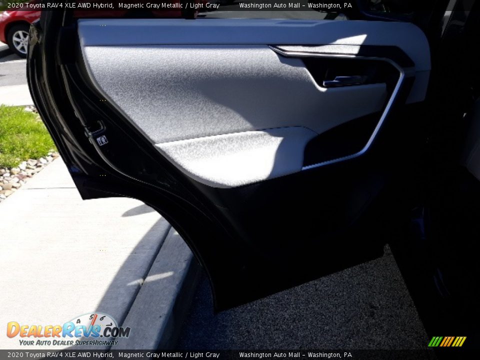 2020 Toyota RAV4 XLE AWD Hybrid Magnetic Gray Metallic / Light Gray Photo #28