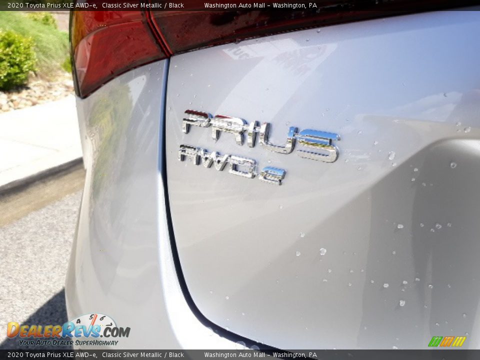 2020 Toyota Prius XLE AWD-e Classic Silver Metallic / Black Photo #32