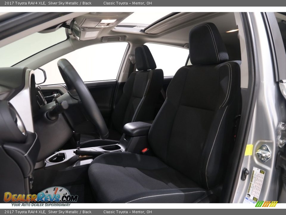 2017 Toyota RAV4 XLE Silver Sky Metallic / Black Photo #5