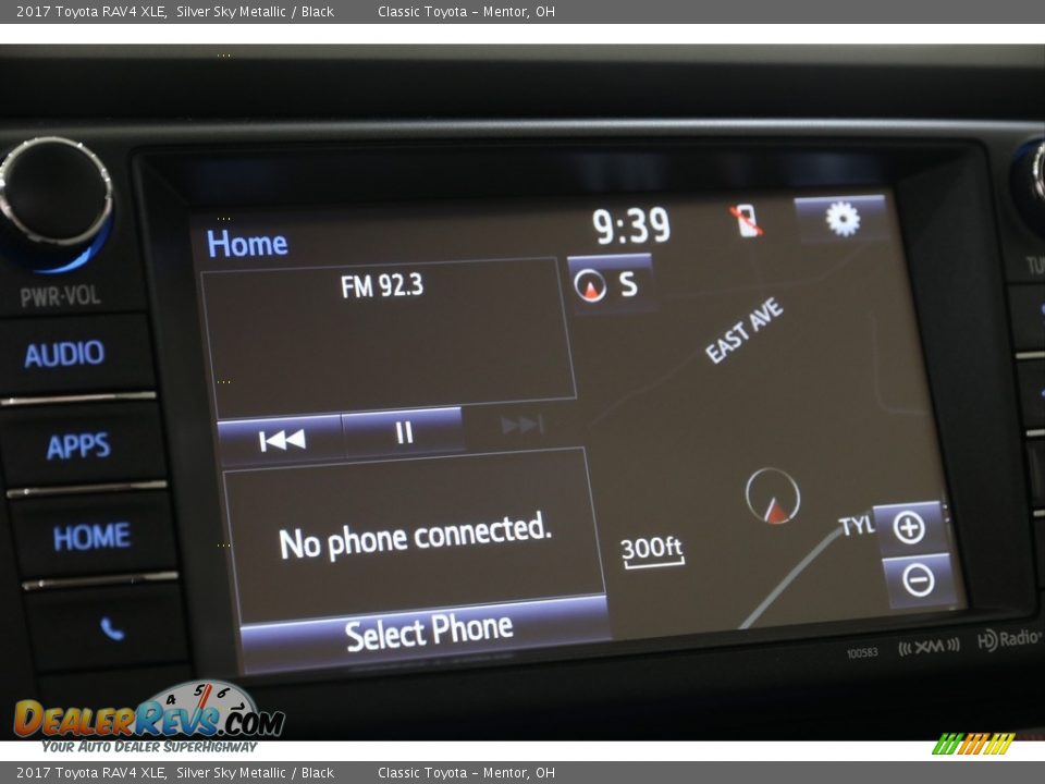 2017 Toyota RAV4 XLE Silver Sky Metallic / Black Photo #9