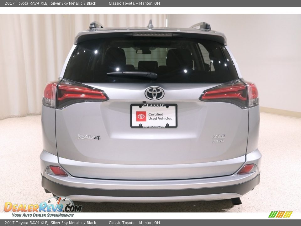 2017 Toyota RAV4 XLE Silver Sky Metallic / Black Photo #21