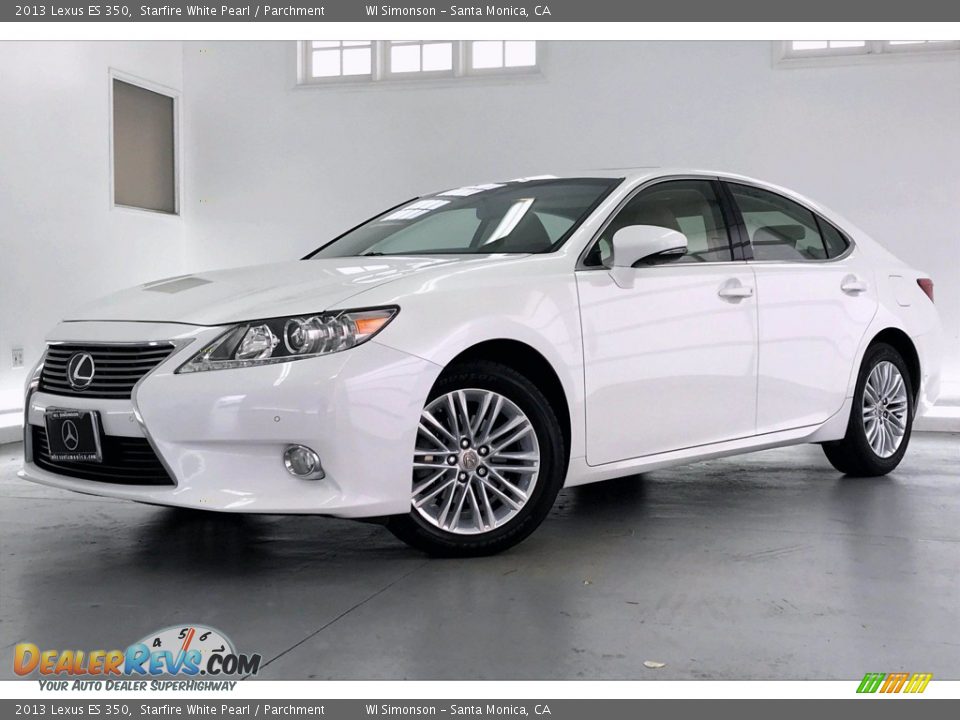 Front 3/4 View of 2013 Lexus ES 350 Photo #12