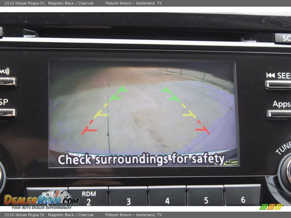 2016 Nissan Rogue SV Magnetic Black / Charcoal Photo #23