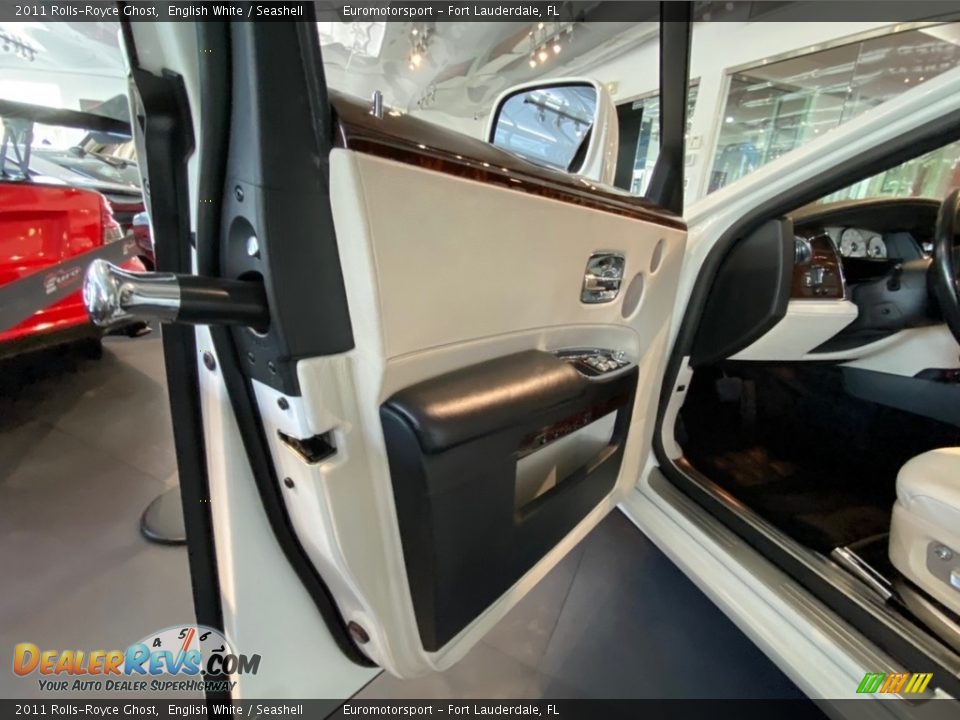 2011 Rolls-Royce Ghost English White / Seashell Photo #26