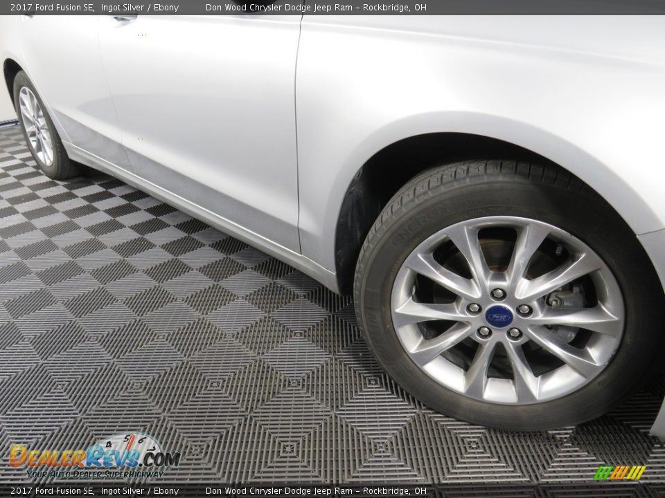 2017 Ford Fusion SE Ingot Silver / Ebony Photo #4