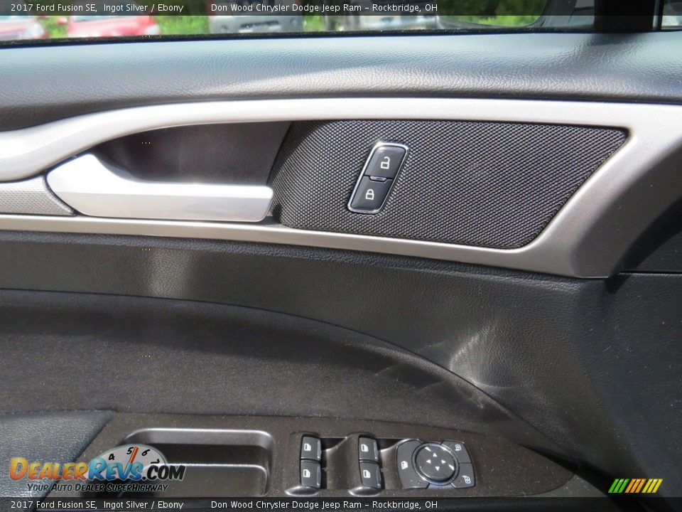 2017 Ford Fusion SE Ingot Silver / Ebony Photo #18