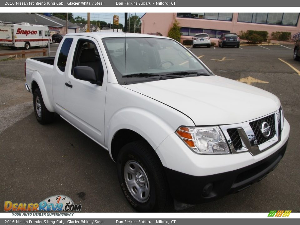 Front 3/4 View of 2016 Nissan Frontier S King Cab Photo #3