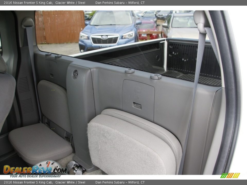 Rear Seat of 2016 Nissan Frontier S King Cab Photo #11