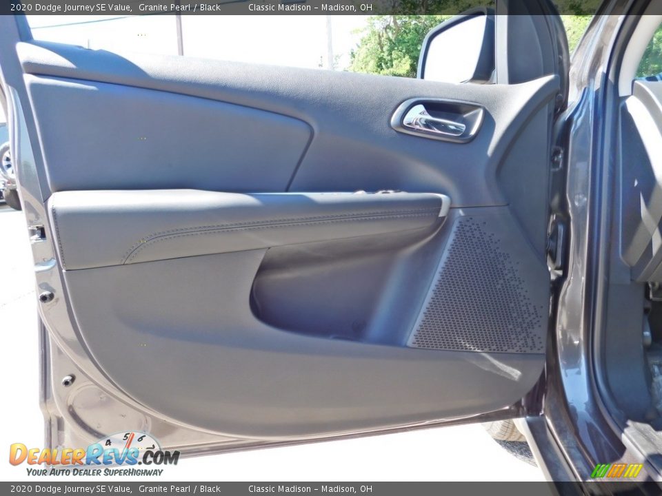 2020 Dodge Journey SE Value Granite Pearl / Black Photo #7