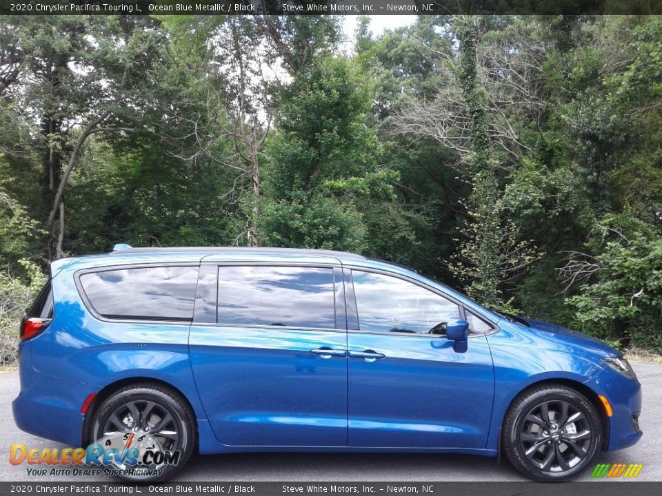 Ocean Blue Metallic 2020 Chrysler Pacifica Touring L Photo #5