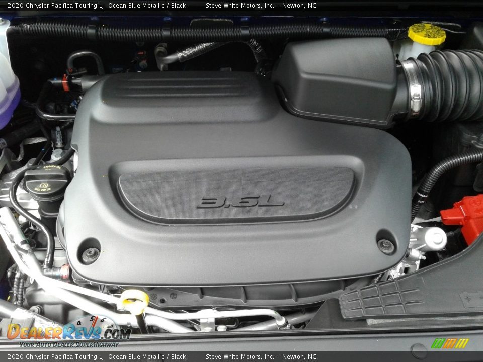 2020 Chrysler Pacifica Touring L Ocean Blue Metallic / Black Photo #9